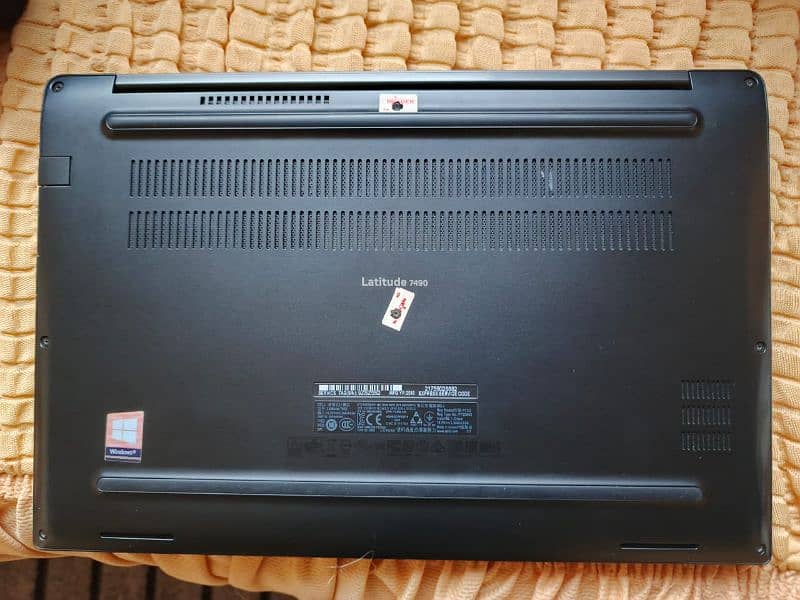 Dell Latitude 7490 | i7 8th Gen | LightweightSlim Laptop + Accessories 7