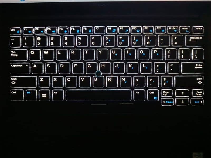 Dell Latitude 7490 | i7 8th Gen | LightweightSlim Laptop + Accessories 8