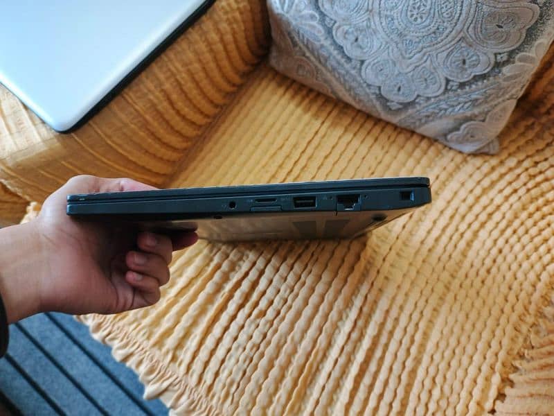 Dell Latitude 7490 | i7 8th Gen | LightweightSlim Laptop + Accessories 10