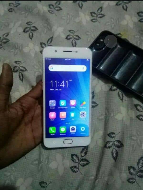 Oppo F1s 4/64 PTA approved ,0333/5960324 5