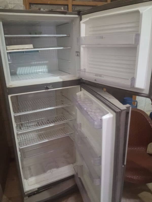 Dawlance Fridge large size 1