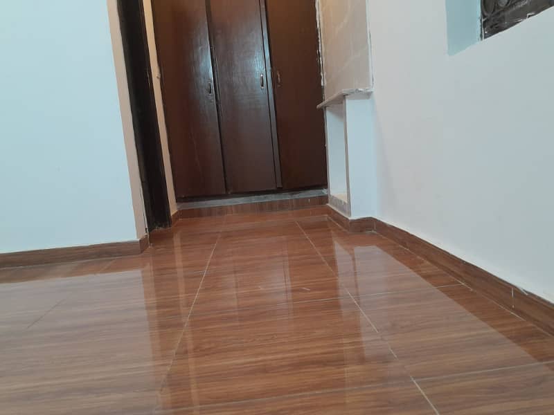 F-11 Beautiful Location Size 666/Yrds Real pics Lower Ground 3Besroom Tiled Flooring For Rent 9