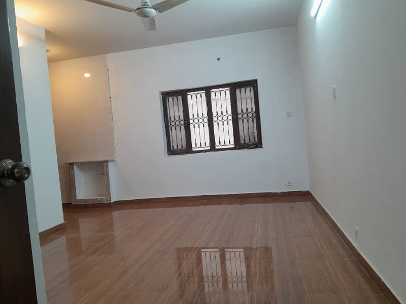 F-11 Beautiful Location Size 666/Yrds Real pics Lower Ground 3Besroom Tiled Flooring For Rent 12