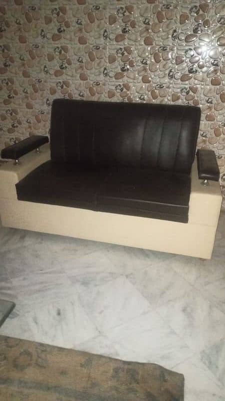 7 seater sofa very good condition like a new 3