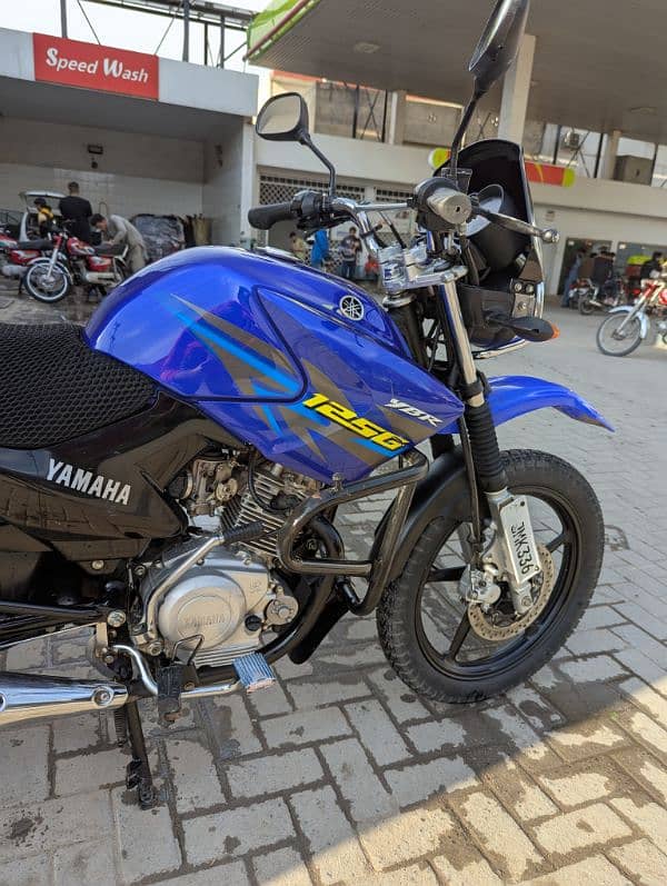 Yamaha YBR G 11