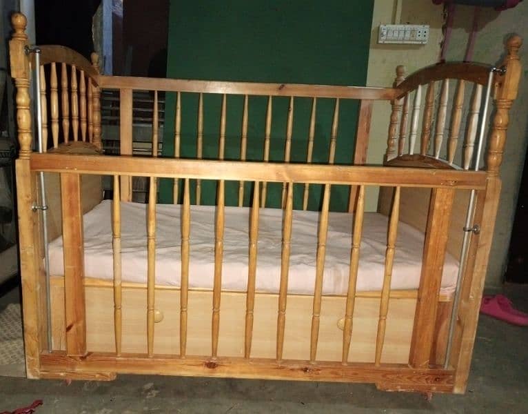 cot for sale in good condition 2