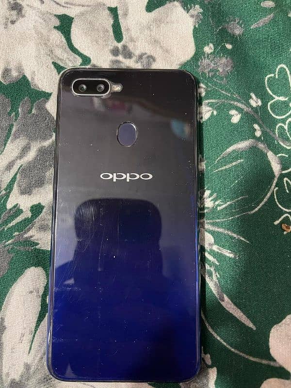 Oppo F9 4 / 64 with box & without charger 1