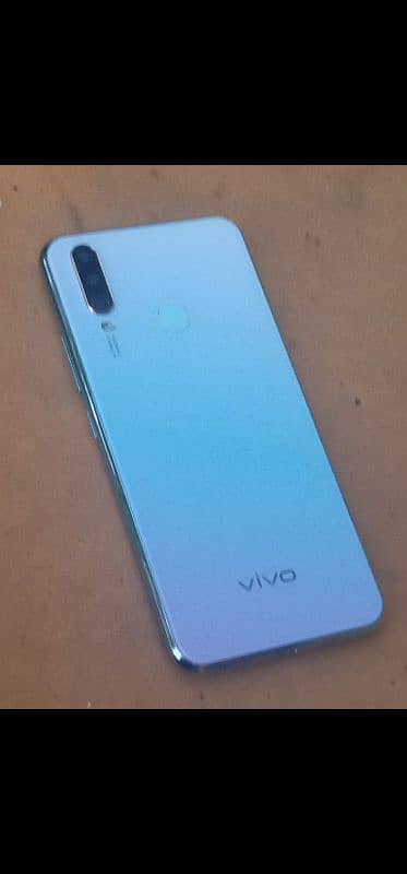 vivo y17.8/256Gb pta approved 03322233008call/watsapp 1