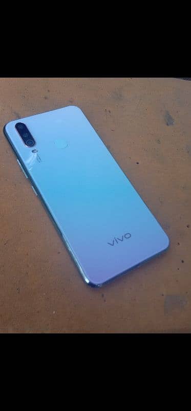 vivo y17.8/256Gb pta approved 03322233008call/watsapp 2