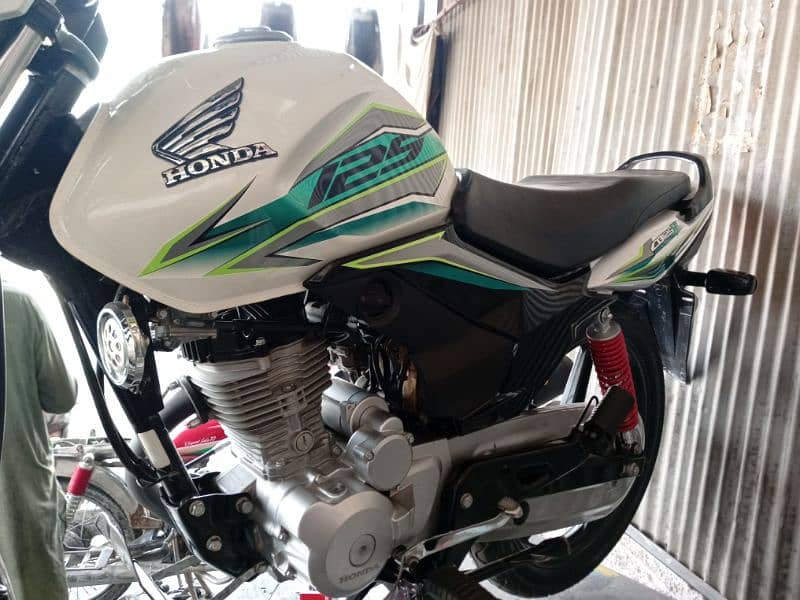 CB HONDA 125DELUXE 3