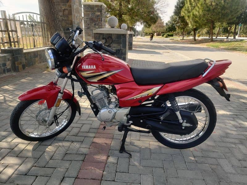 My Yamaha YB125Z 2020 model very good condition like new 0