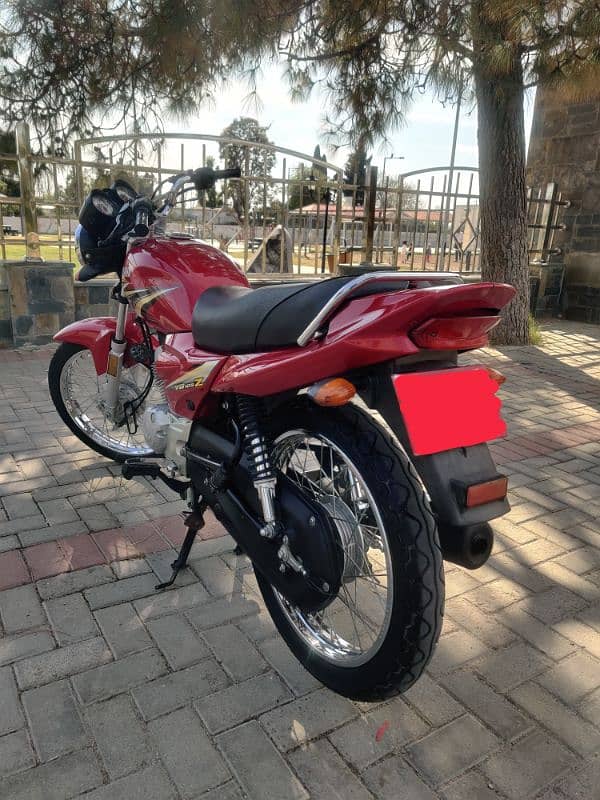 My Yamaha YB125Z 2020 model very good condition like new 4