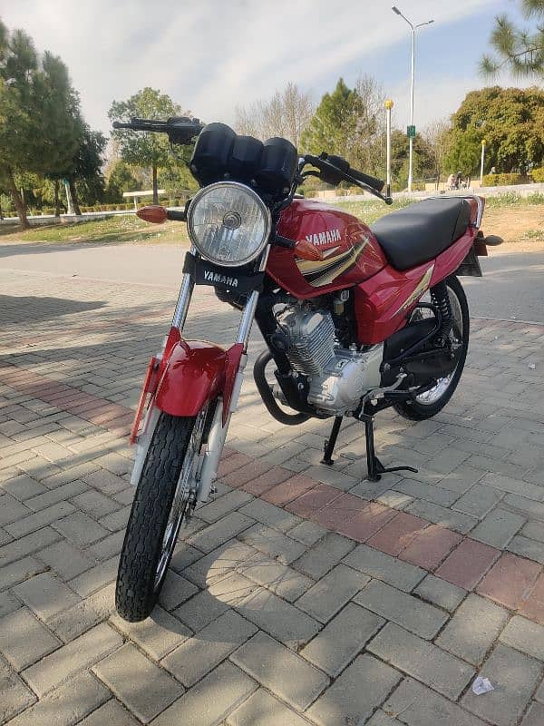 My Yamaha YB125Z 2020 model very good condition like new 5