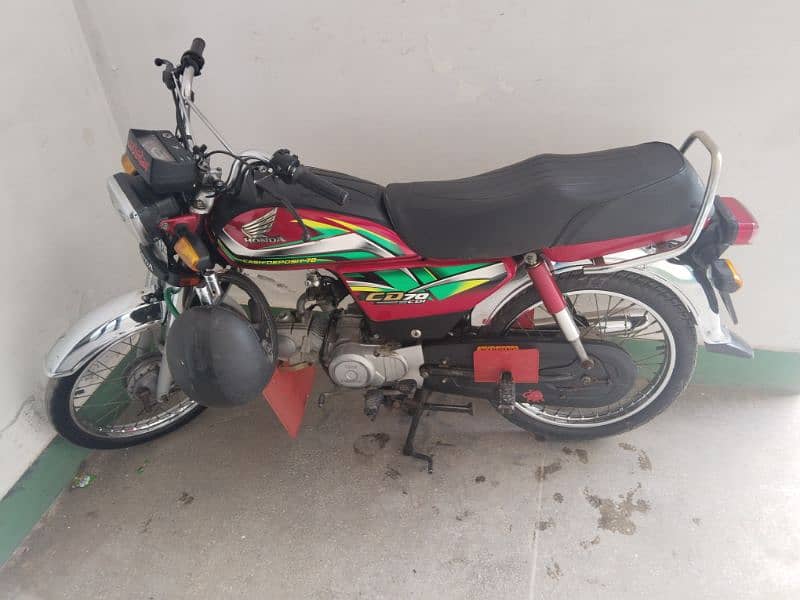 Honda CD 70 2022 3