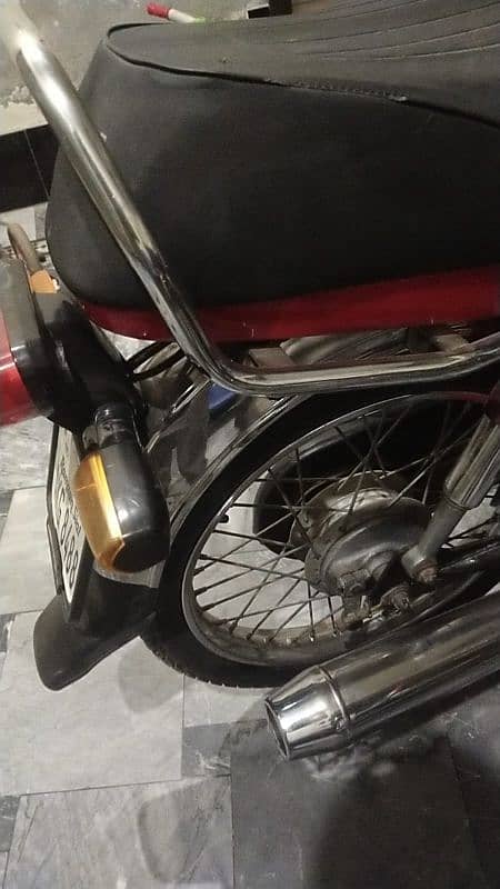 Honda CD 70 2022 5