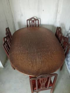 dining table 6 seater in fresh condition