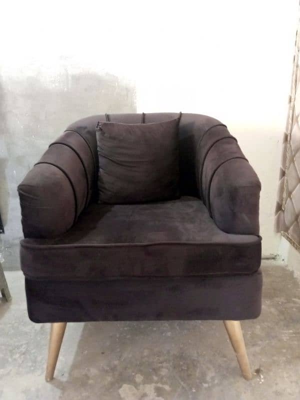 Modren style single sofa 1