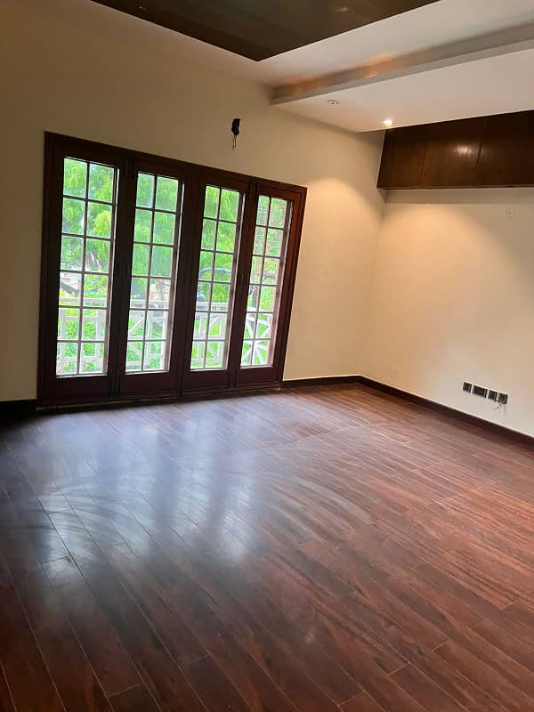 5 Kanal Commercial House For Rent In Gulberg. 18