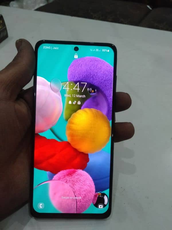 Samsung Galaxy A51 1