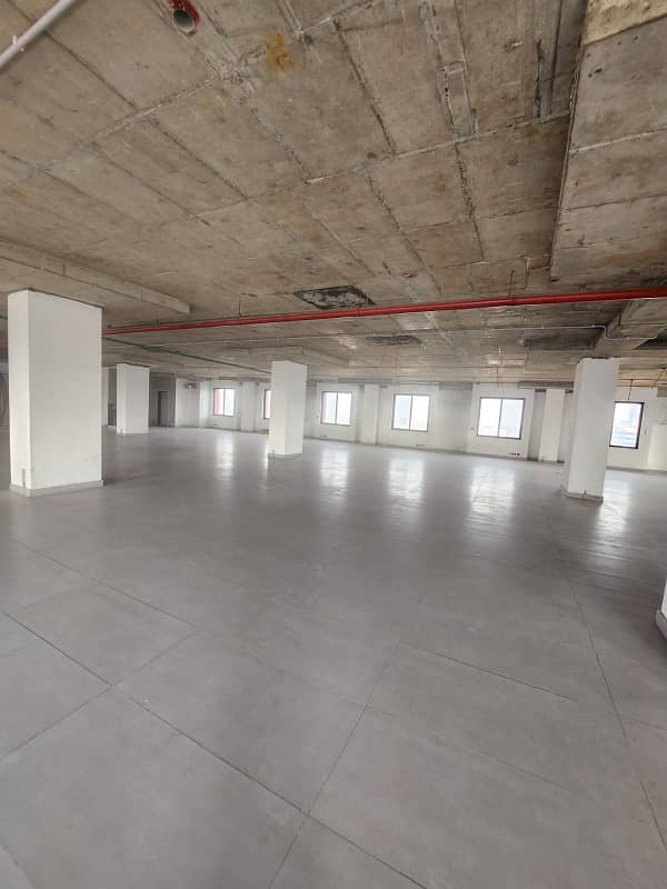 Prime Office Space For Rent In Gulberg, Lahore - Modern Elegance With Essential Amenities 3