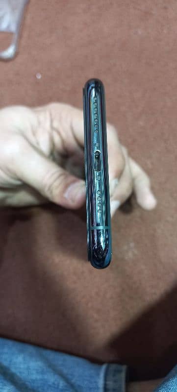 I PHONE 11 PRO MAXS FACTORY UNLOOK NON PTA 5