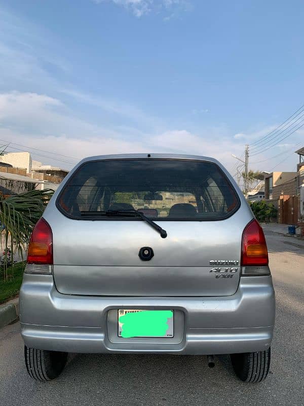 Suzuki Alto 2000 3