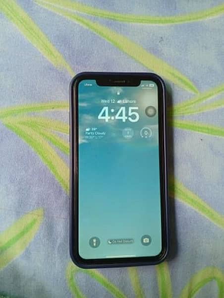 iphone XR 256 GB 4