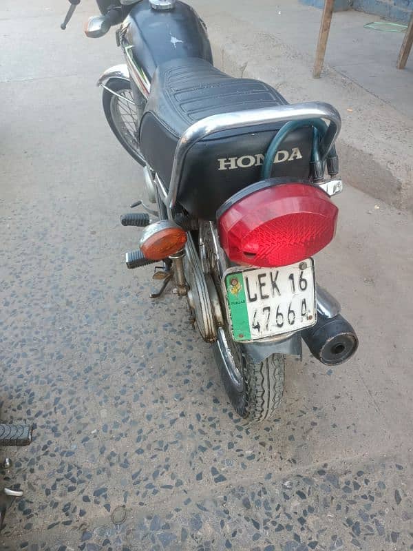 HONDA CG 125 BLACK COLOUR 6