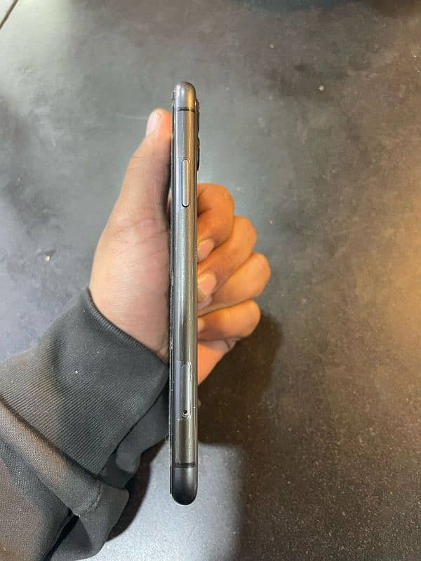 iPhone 11 non pta 1