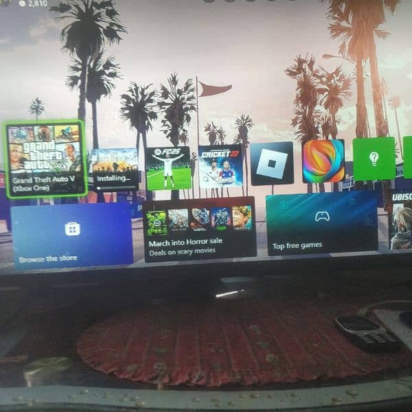 Xbox one 500 GB with one controller and 6 digital games and 2 cds 4