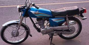 Honda 125 urgent sale 03279252314 WhatsAp