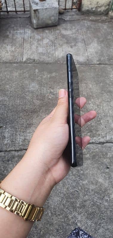 i am selling my phone Oppo a 95 6