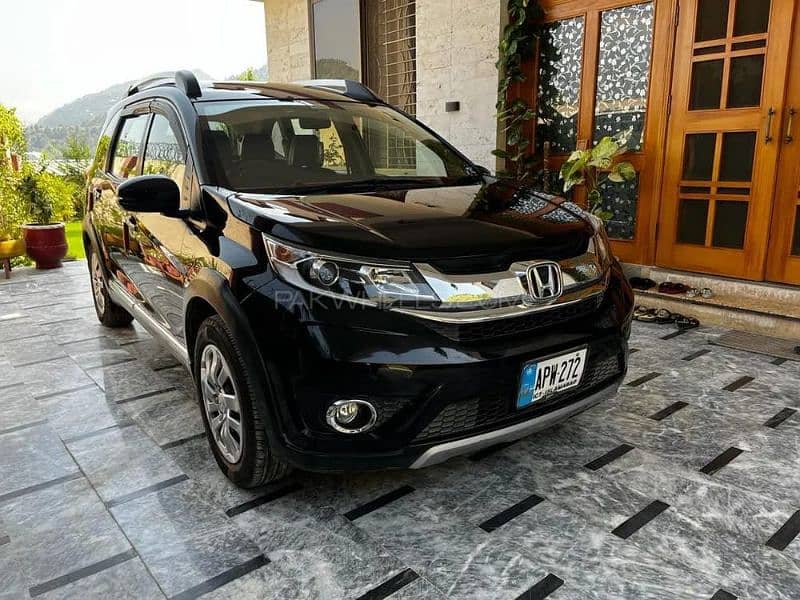 Rent a Car Service in Rs 5000 per day/_. Corolla, Honda BRV,Yaris 1