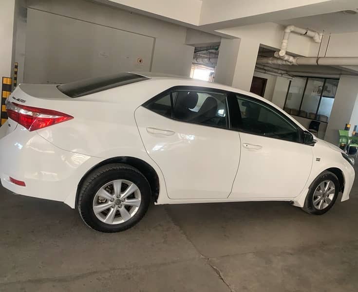 Toyota Corolla Altis 2016 3