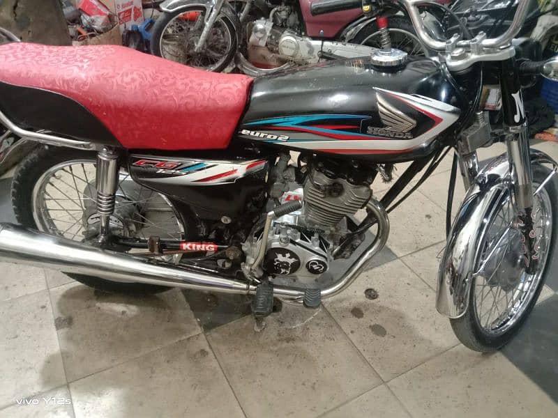 Honda CG 125 2015 4