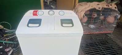 Indus washing machine with spinner