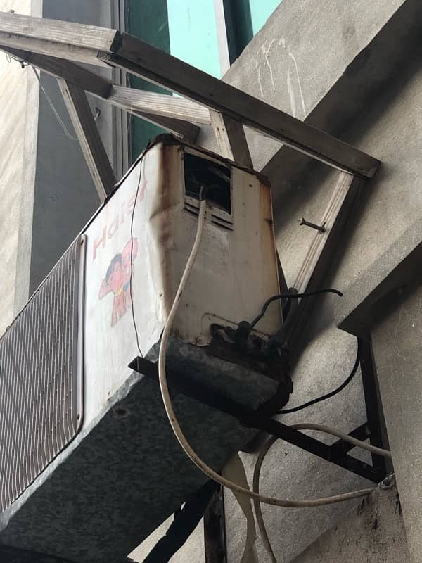 Haier AC 1.5 ton 3