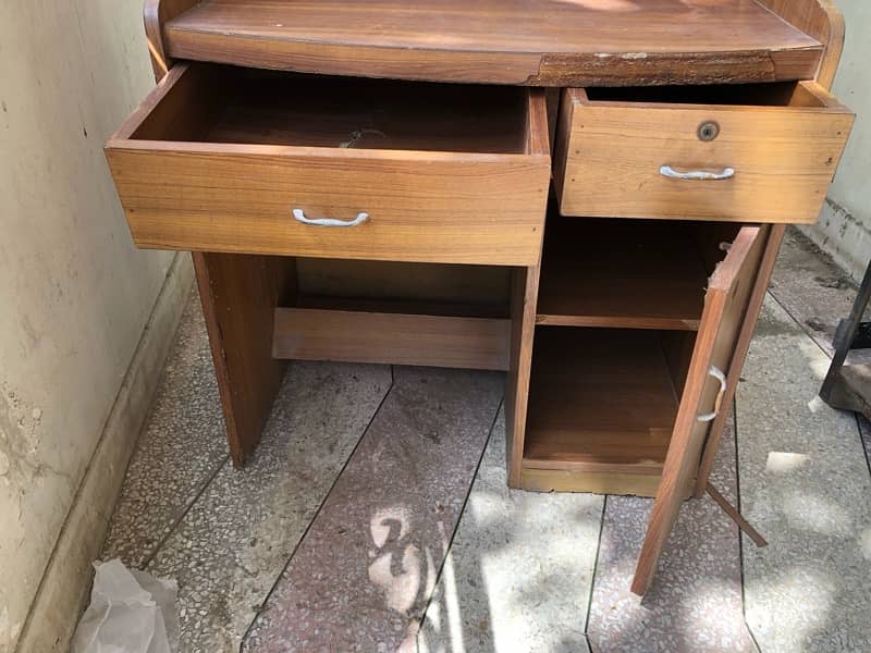 Computer tables urjent sell need cash 4