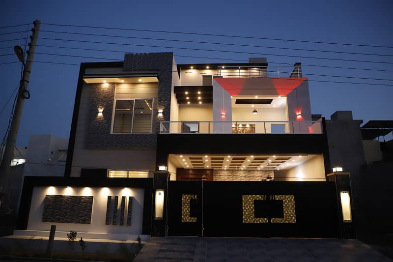 10 Marla Next Level House For Sale In Jeewan City Phase 5 Very Near To Park Or Commercial Area 0