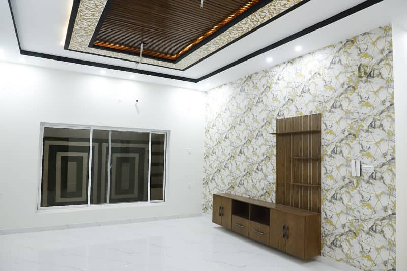 10 Marla Next Level House For Sale In Jeewan City Phase 5 Very Near To Park Or Commercial Area 10