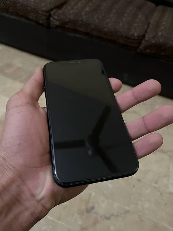 iphone xr 10/9 condition battery service 82 non pta urgent 2