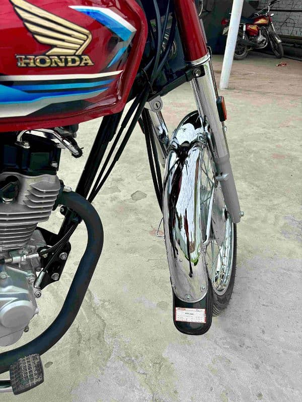 Honda 125 motorcycle For Urgent sale 2