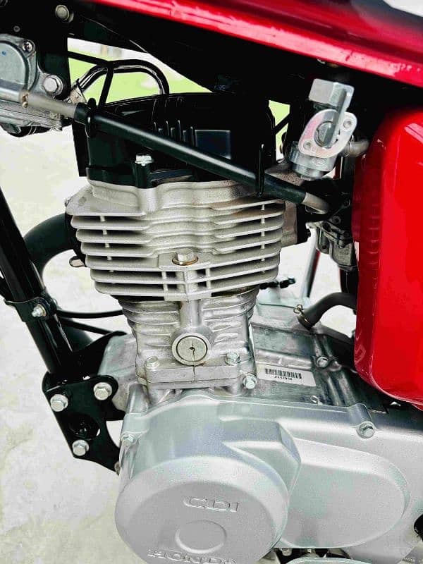 Honda 125 motorcycle For Urgent sale 4