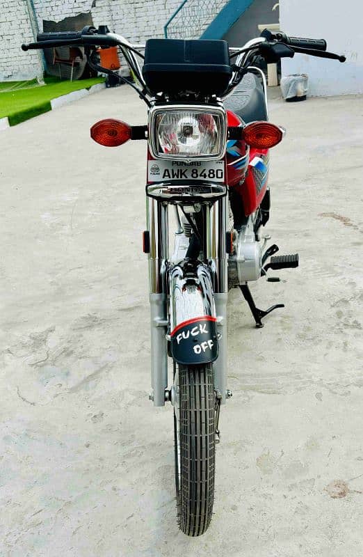 Honda 125 motorcycle For Urgent sale 6