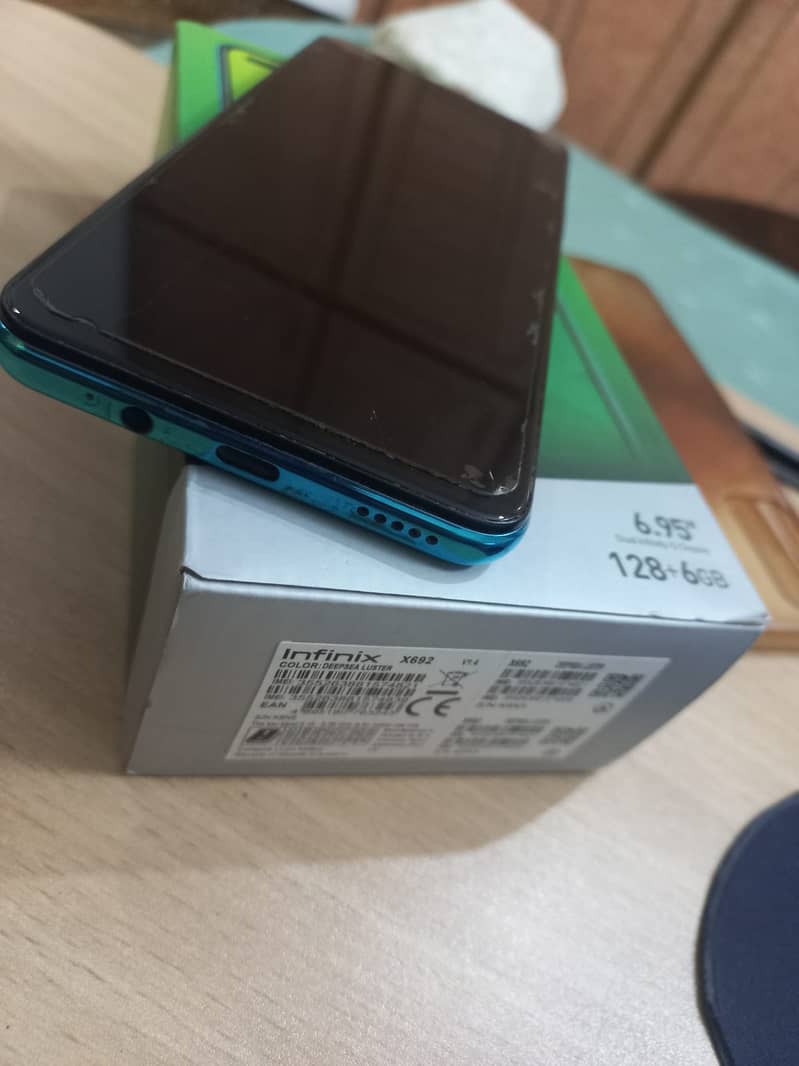 Infinix Note 8 - 128 GB PTA Approved with Box 9.5/10 1