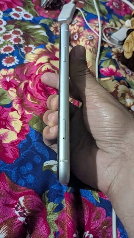 Iphone XR Non PTA 4