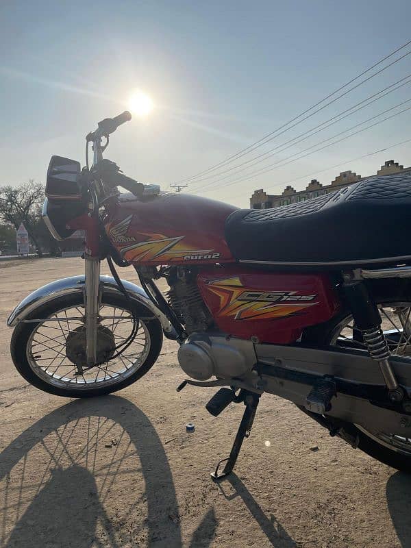 Honda CG 125 For Sale. 10/10 Condition. 6