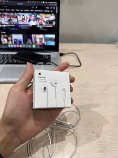 Apple Lightning Earphones (Original)