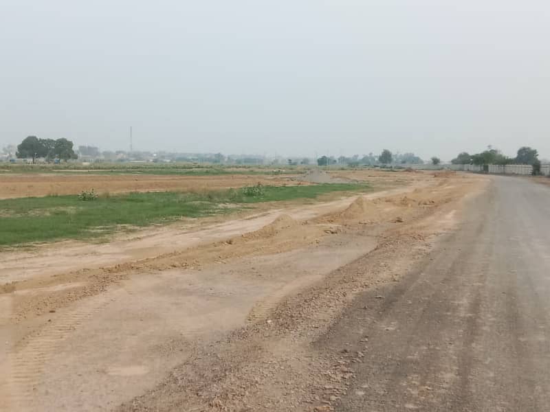 1 kanal plot for sale in DHA phase 7 in very cheap price 5