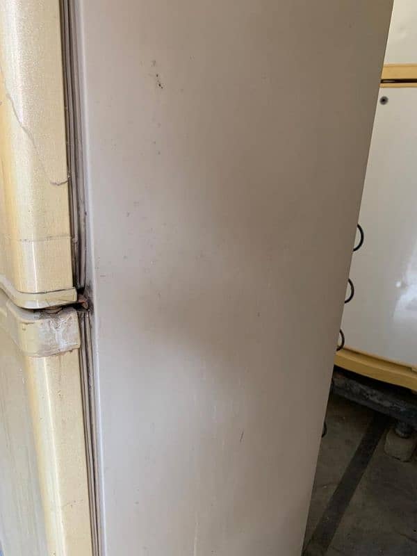 medium fridge for sale 3